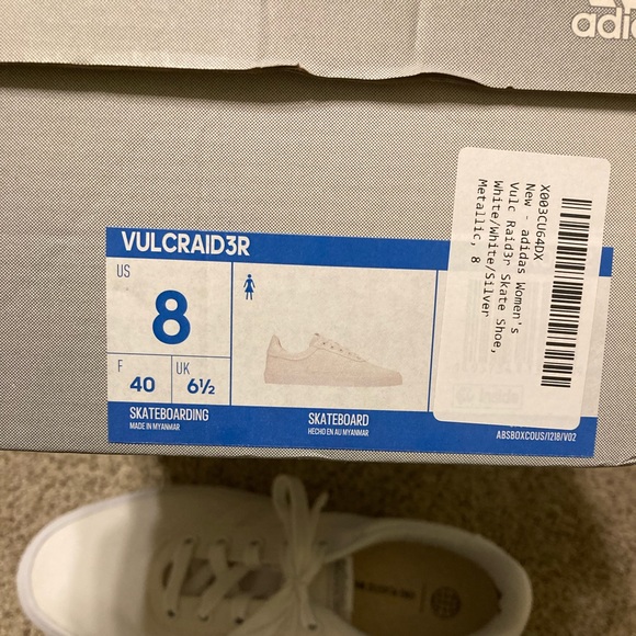 Adidas skateboarding shoes - Picture 2 of 5